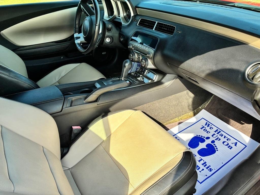 Chevrolet Camaro 2dr Conv 2LT 2011