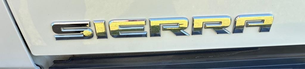 GMC Sierra 1500 2WD Crew Cab 143.5" SLT 2017