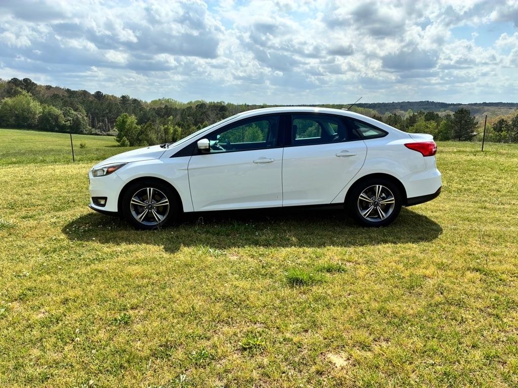 Ford Focus SE Sedan 2017