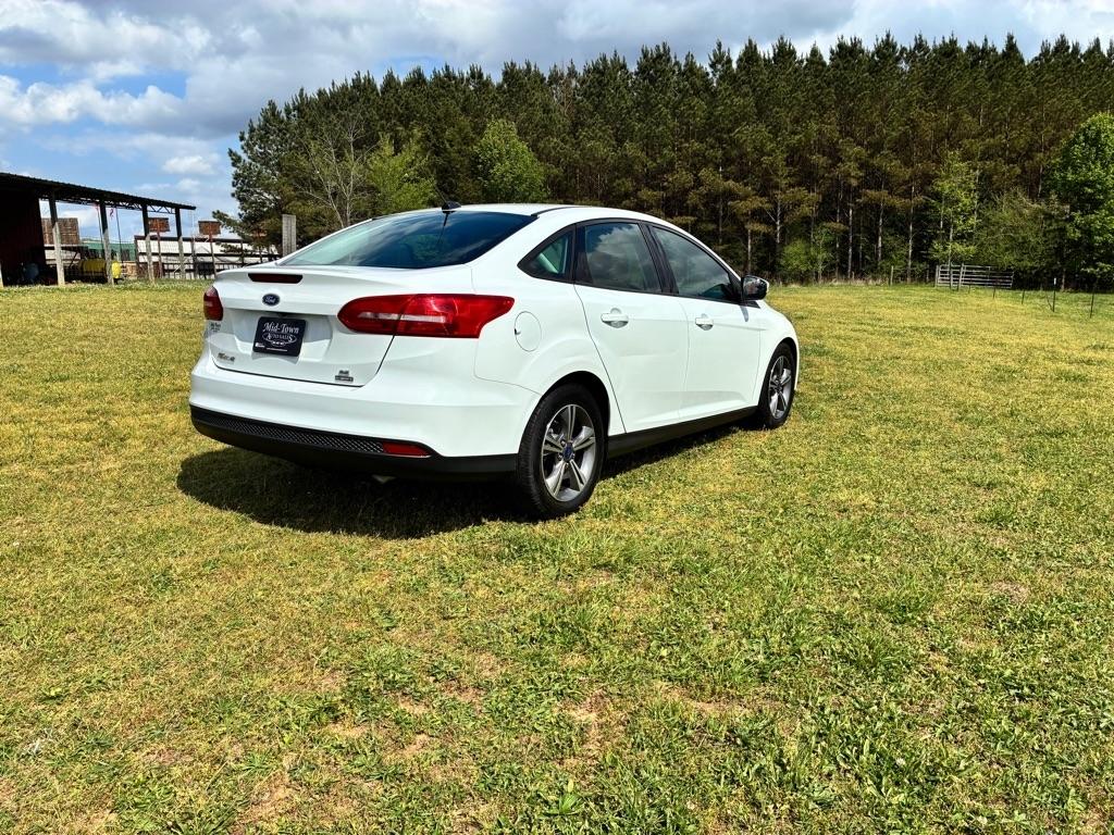 Ford Focus SE Sedan 2017