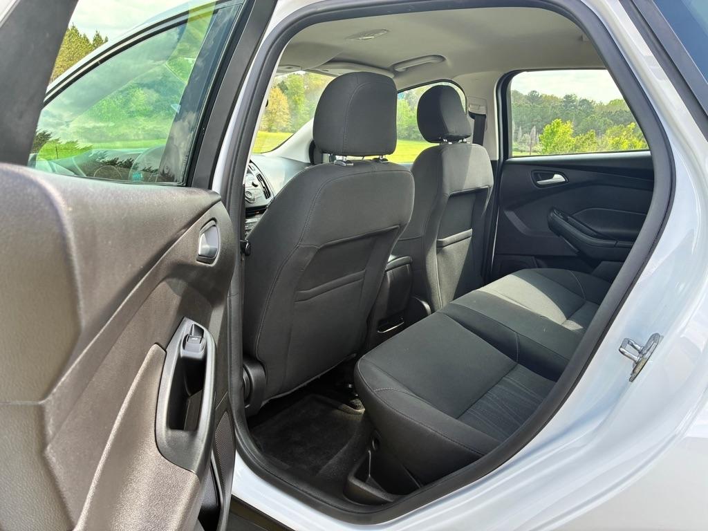 Ford Focus SE Sedan 2017