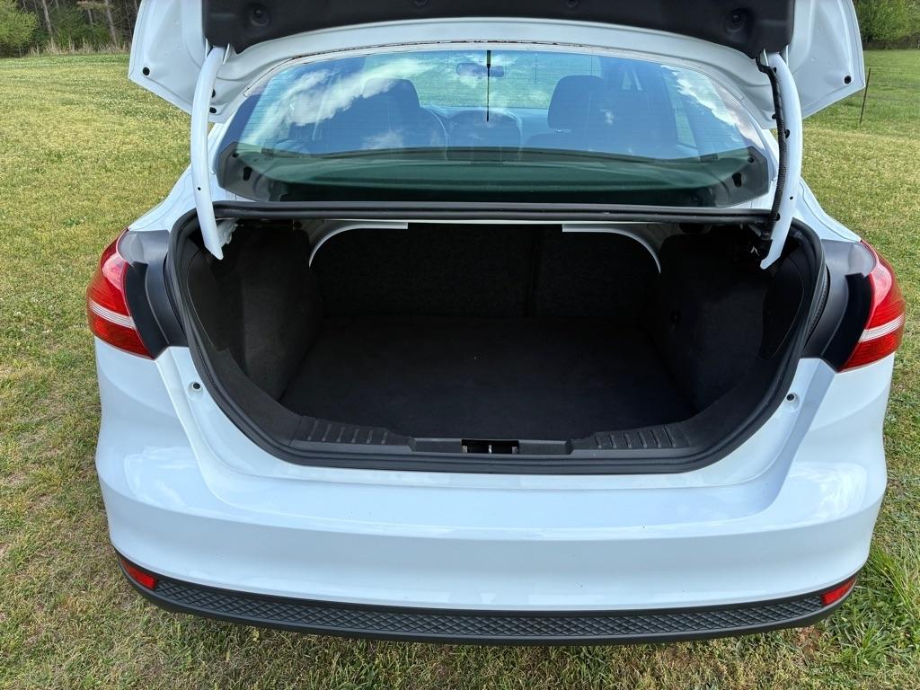 Ford Focus SE Sedan 2017