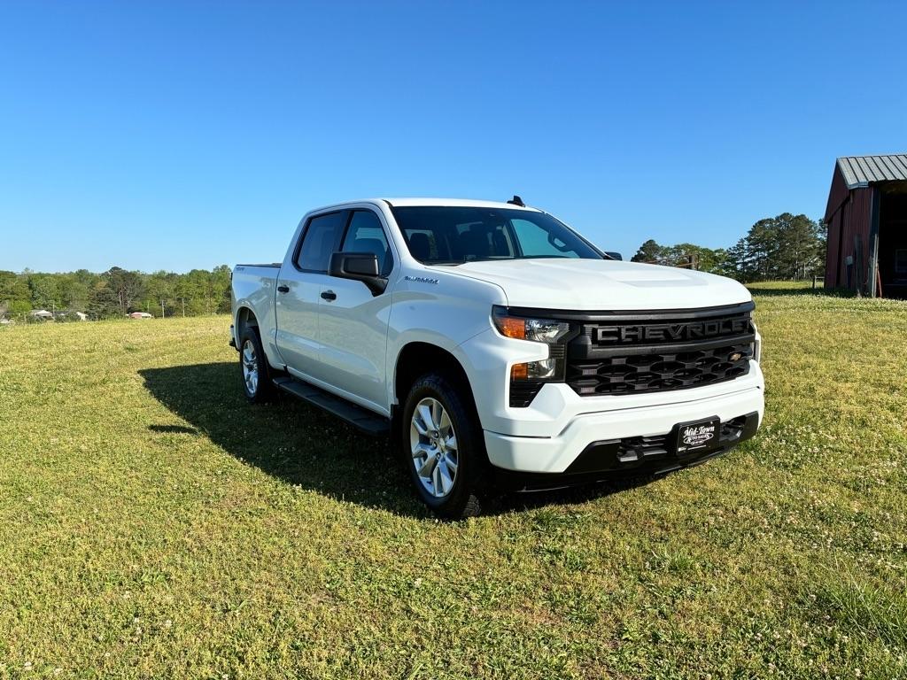 Chevrolet Silverado 1500 4WD Crew Cab 147" Custom 2022