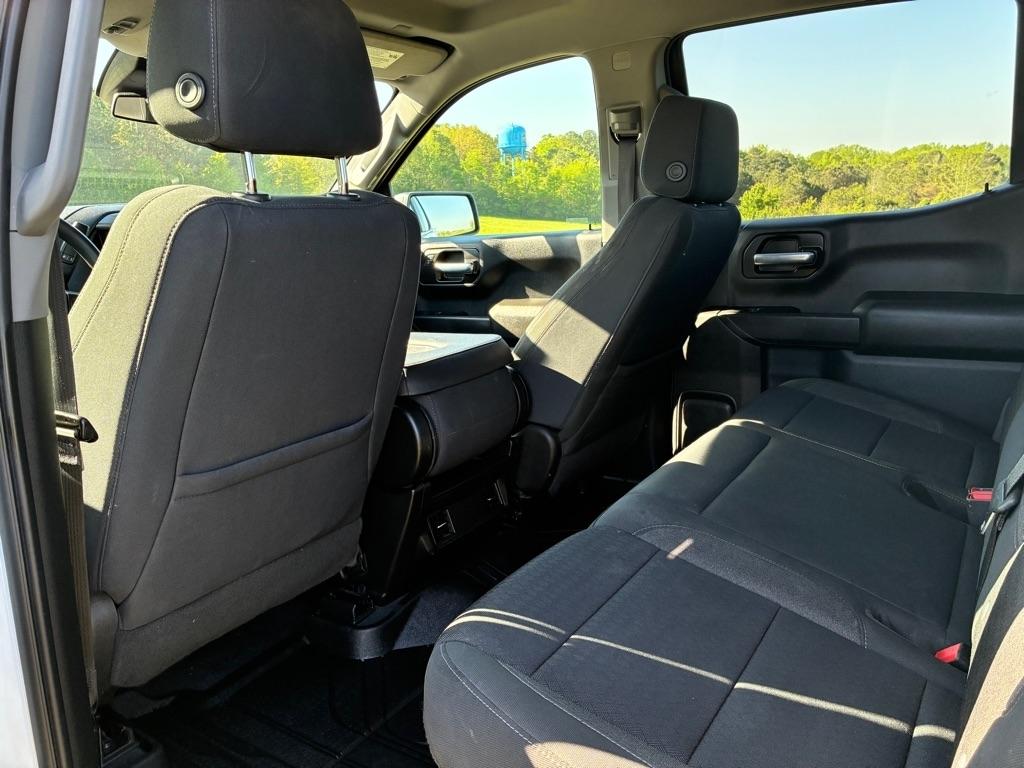 Chevrolet Silverado 1500 4WD Crew Cab 147" Custom 2022