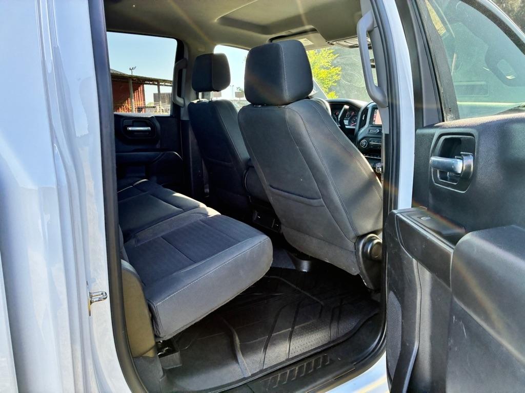 Chevrolet Silverado 1500 4WD Crew Cab 147" Custom 2022