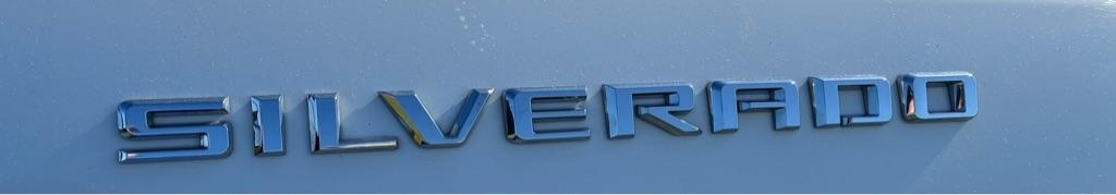 Chevrolet Silverado 1500 4WD Crew Cab 147" Custom 2022