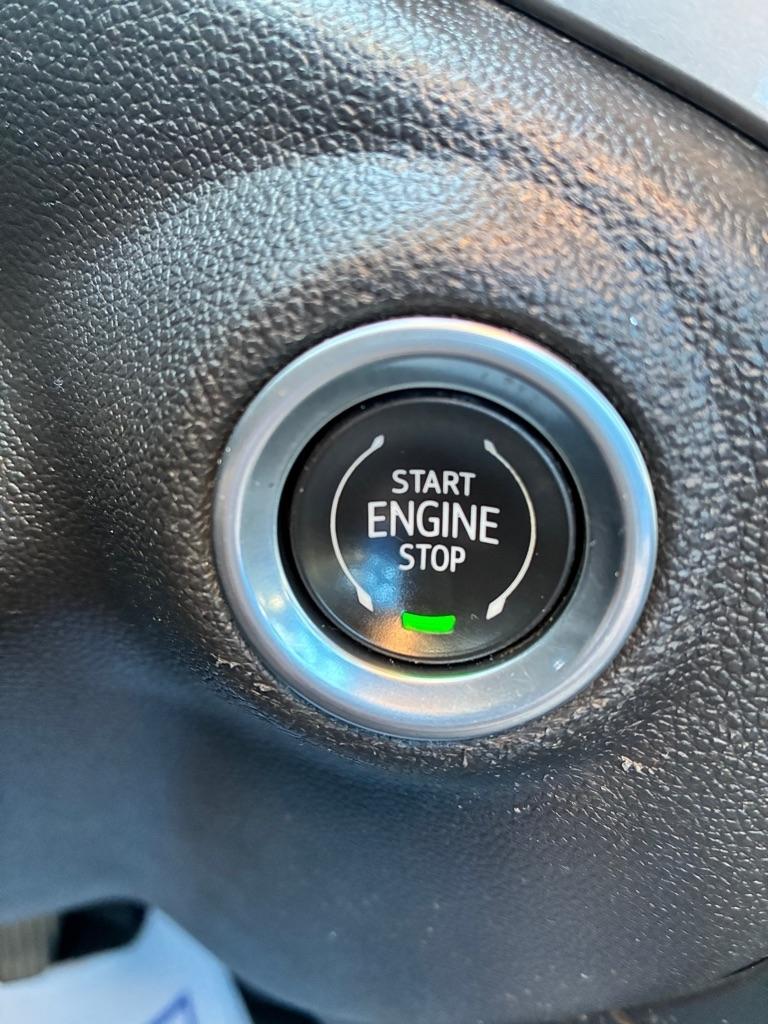 Chevrolet Silverado 1500 4WD Crew Cab 147" Custom 2022