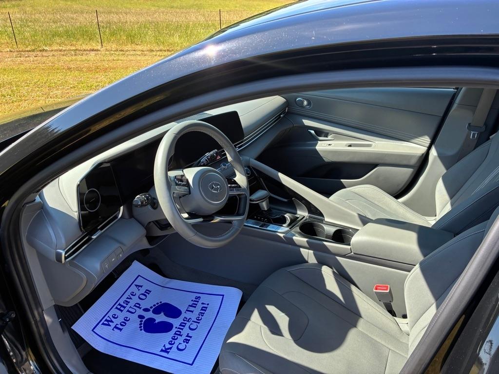 Hyundai Elantra SEL IVT 2023