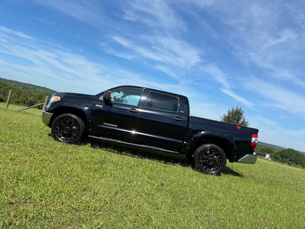Toyota Tundra 4WD Truck CrewMax 5.7L FFV V8 6-Spd AT SR5 (Natl) 2014