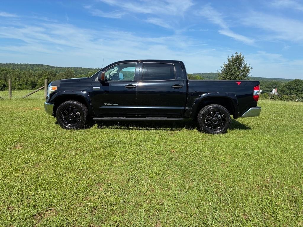 Toyota Tundra 4WD Truck CrewMax 5.7L FFV V8 6-Spd AT SR5 (Natl) 2014