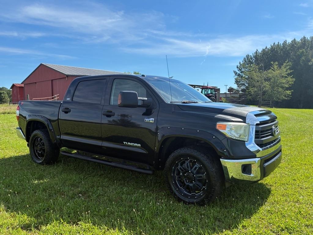 Toyota Tundra 4WD Truck CrewMax 5.7L FFV V8 6-Spd AT SR5 (Natl) 2014