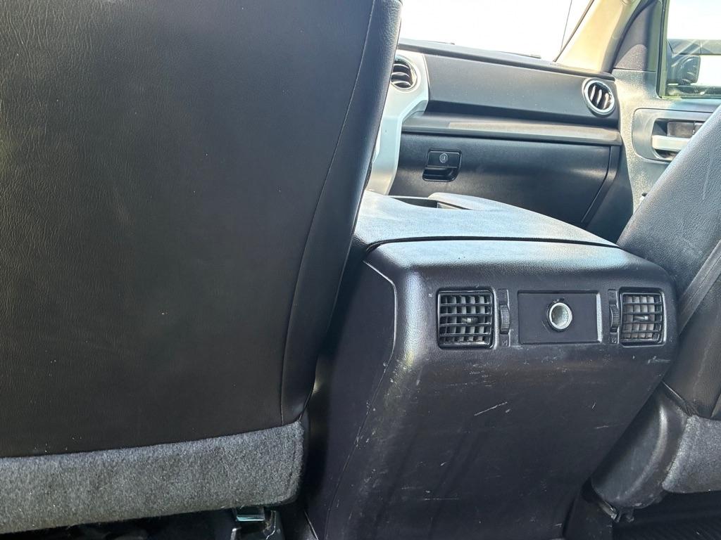 Toyota Tundra 4WD Truck CrewMax 5.7L FFV V8 6-Spd AT SR5 (Natl) 2014