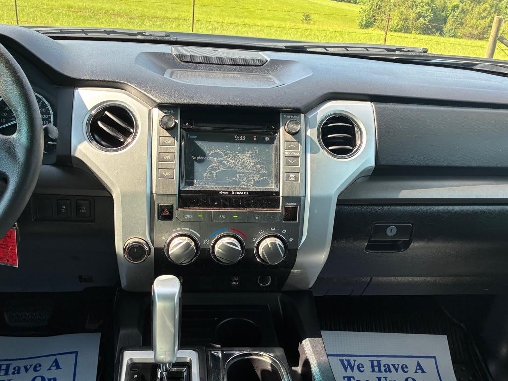 Toyota Tundra 4WD Truck CrewMax 5.7L FFV V8 6-Spd AT SR5 (Natl) 2014