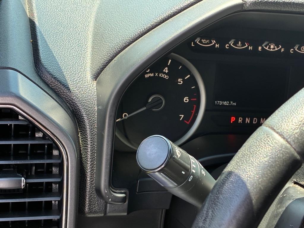 Ford F-150 XLT SuperCrew Short Bed 4WD 2019