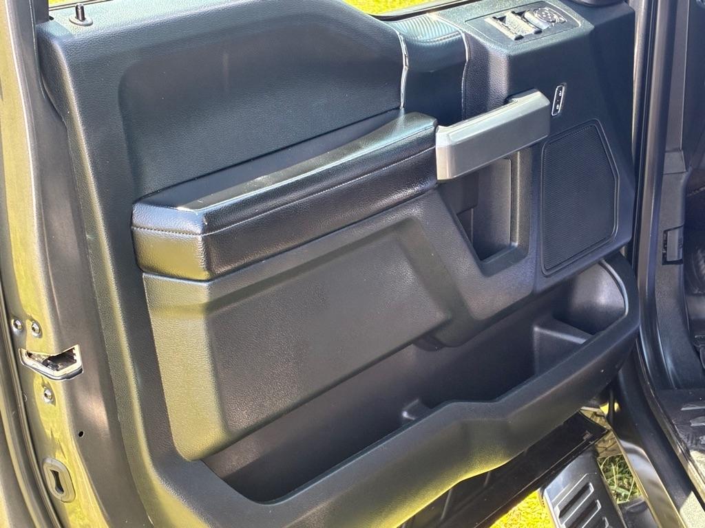 Ford F-150 XLT SuperCrew Short Bed 4WD 2019