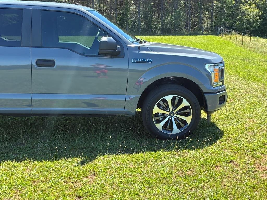 Ford F-150 2WD SuperCrew 145" STX 2019