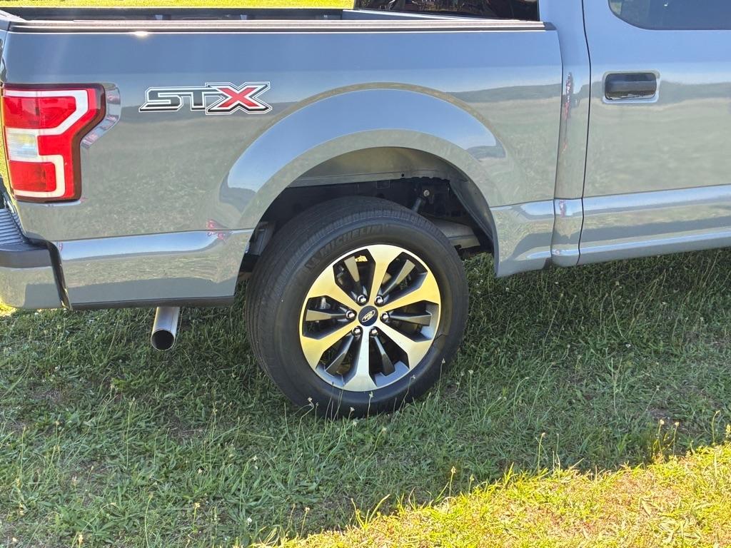 Ford F-150 2WD SuperCrew 145" STX 2019
