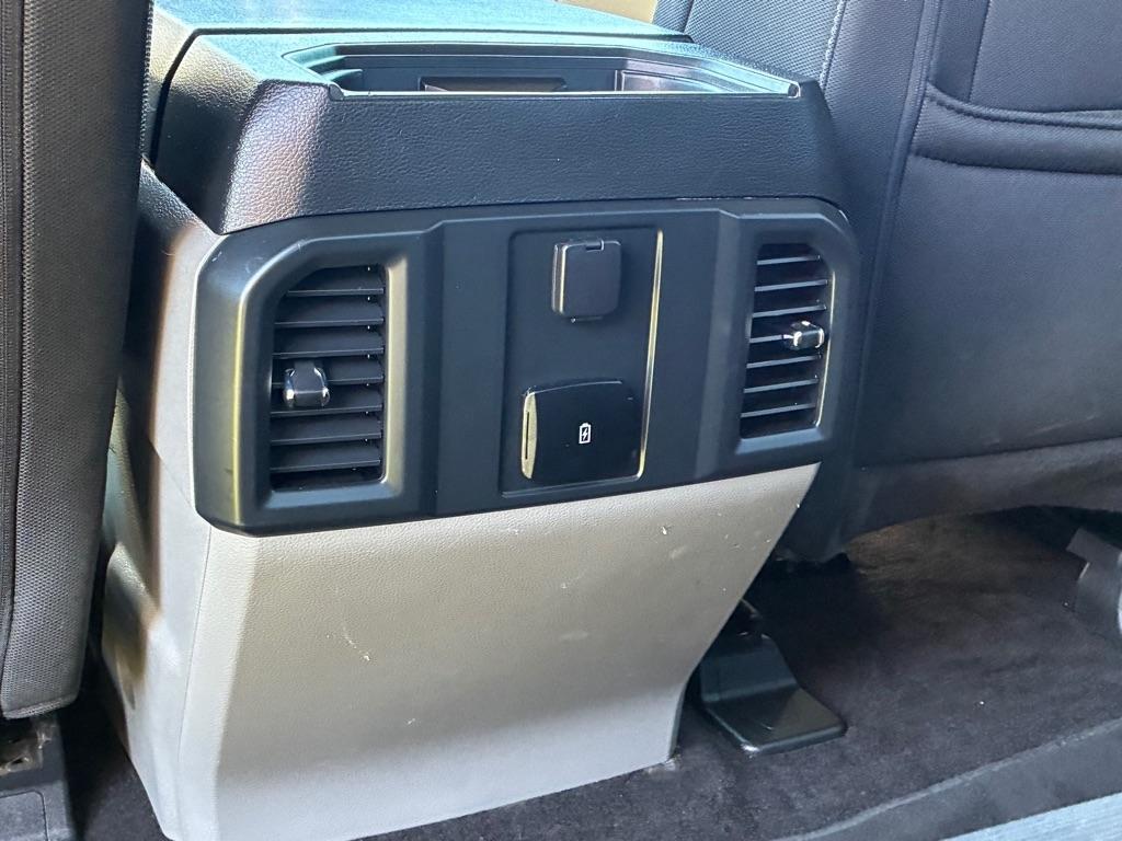 Ford F-150 2WD SuperCrew 145" STX 2019