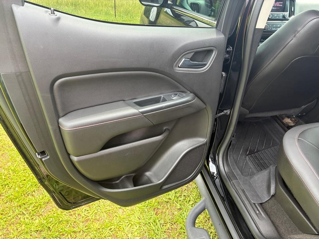 GMC Canyon 4WD Crew Cab 128.3" All Terrain w/Leather 2018