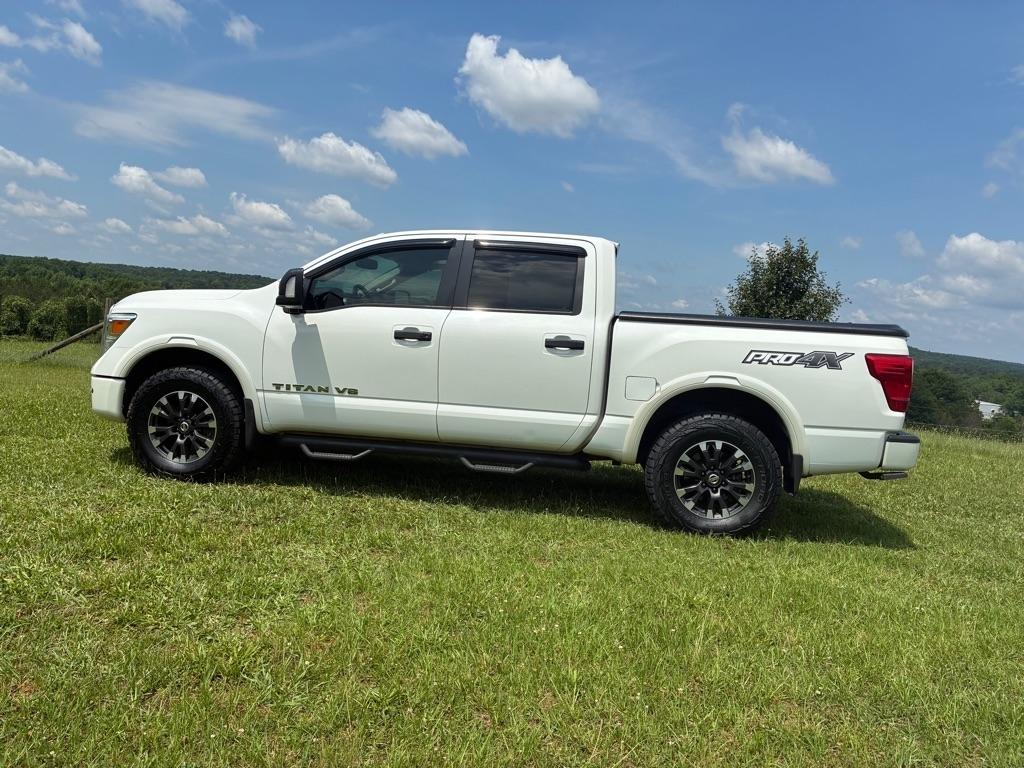 Nissan Titan 4x4 Crew Cab PRO-4X 2018