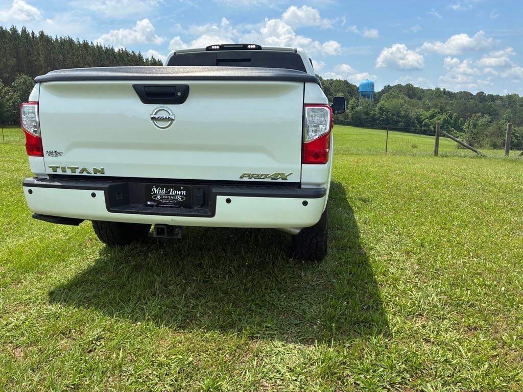 Nissan Titan 4x4 Crew Cab PRO-4X 2018