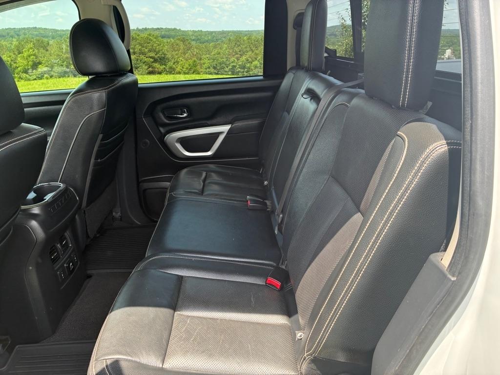 Nissan Titan 4x4 Crew Cab PRO-4X 2018