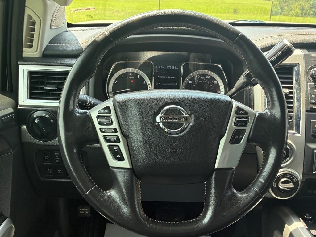 Nissan Titan 4x4 Crew Cab PRO-4X 2018
