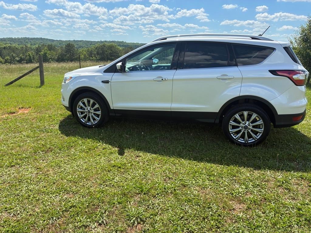 Ford Escape Titanium 4WD 2018