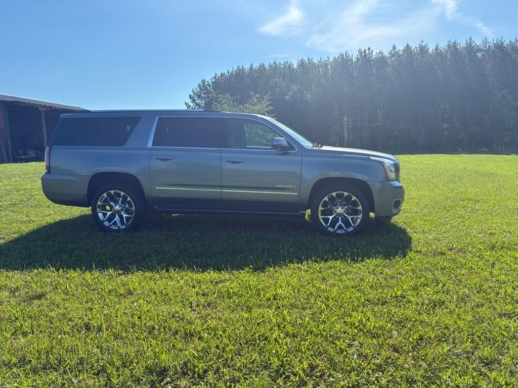 GMC Yukon XL 4WD 4dr Denali 2020