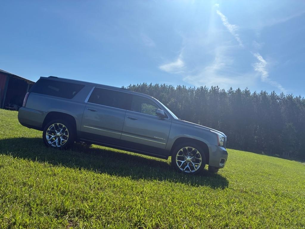 GMC Yukon XL 4WD 4dr Denali 2020
