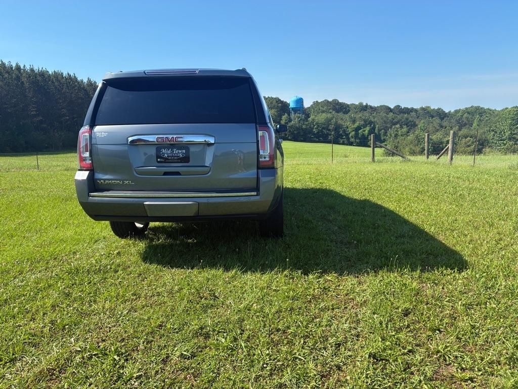 GMC Yukon XL 4WD 4dr Denali 2020