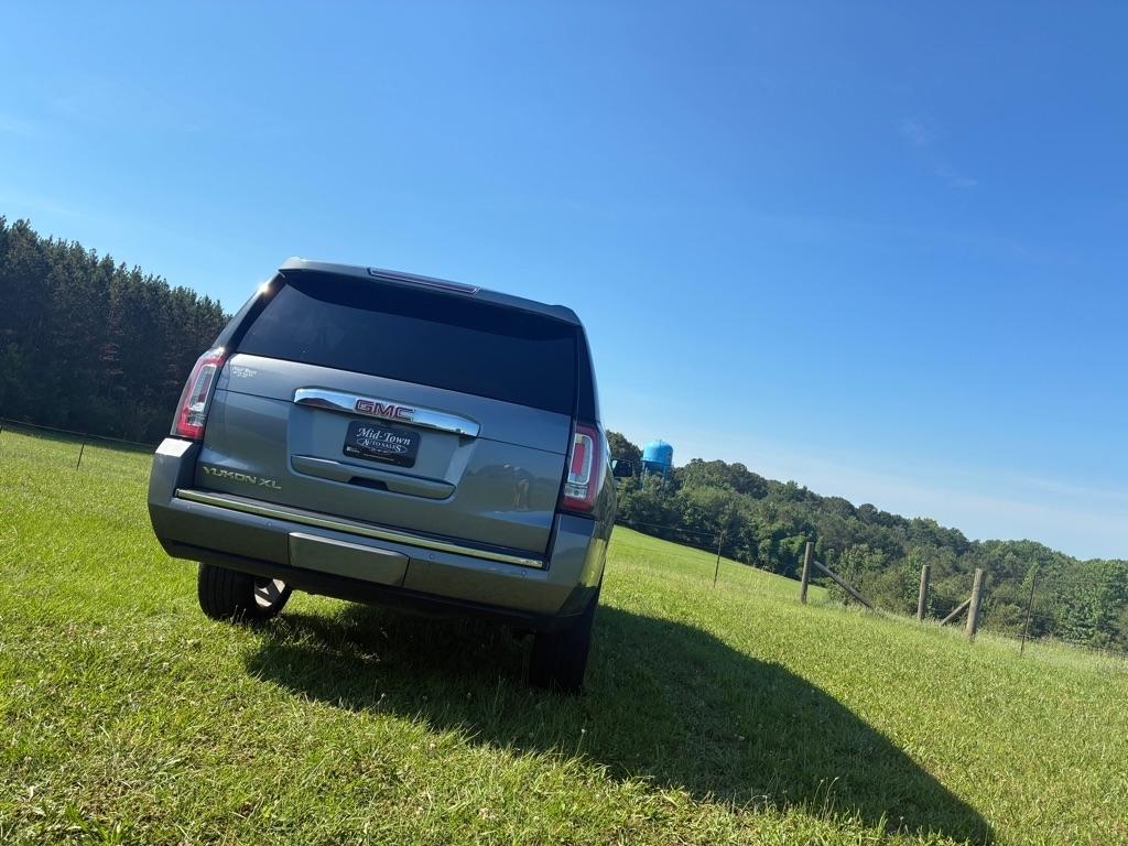 GMC Yukon XL 4WD 4dr Denali 2020