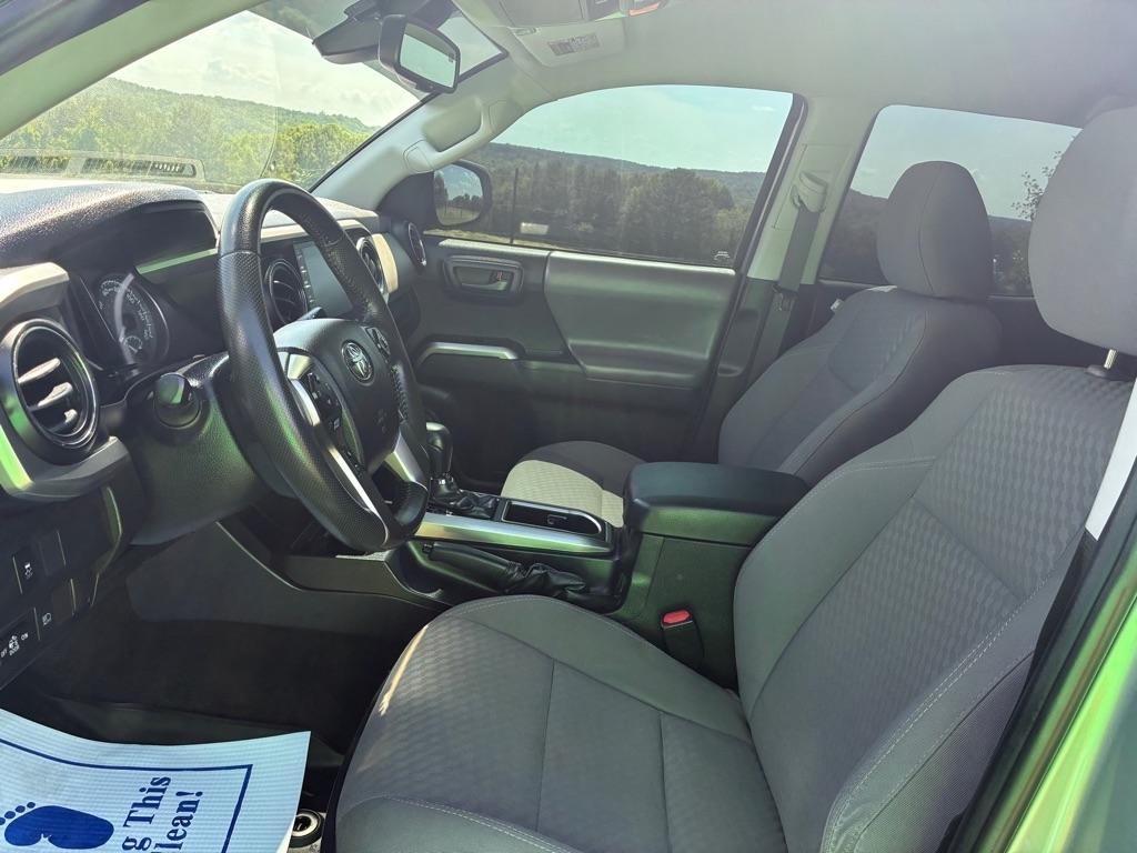 Toyota Tacoma 2WD TRD Off Road Double Cab 5' Bed V6 AT (Natl) 2021