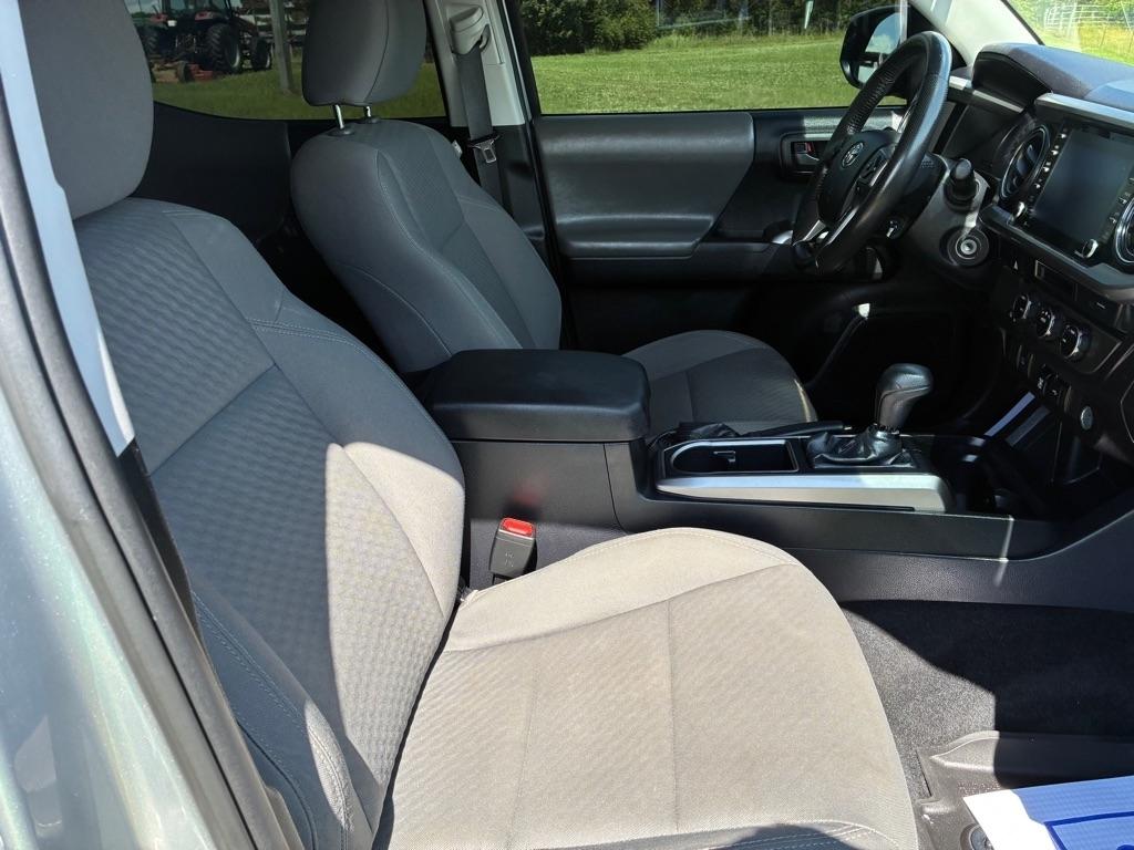 Toyota Tacoma 2WD TRD Off Road Double Cab 5' Bed V6 AT (Natl) 2021