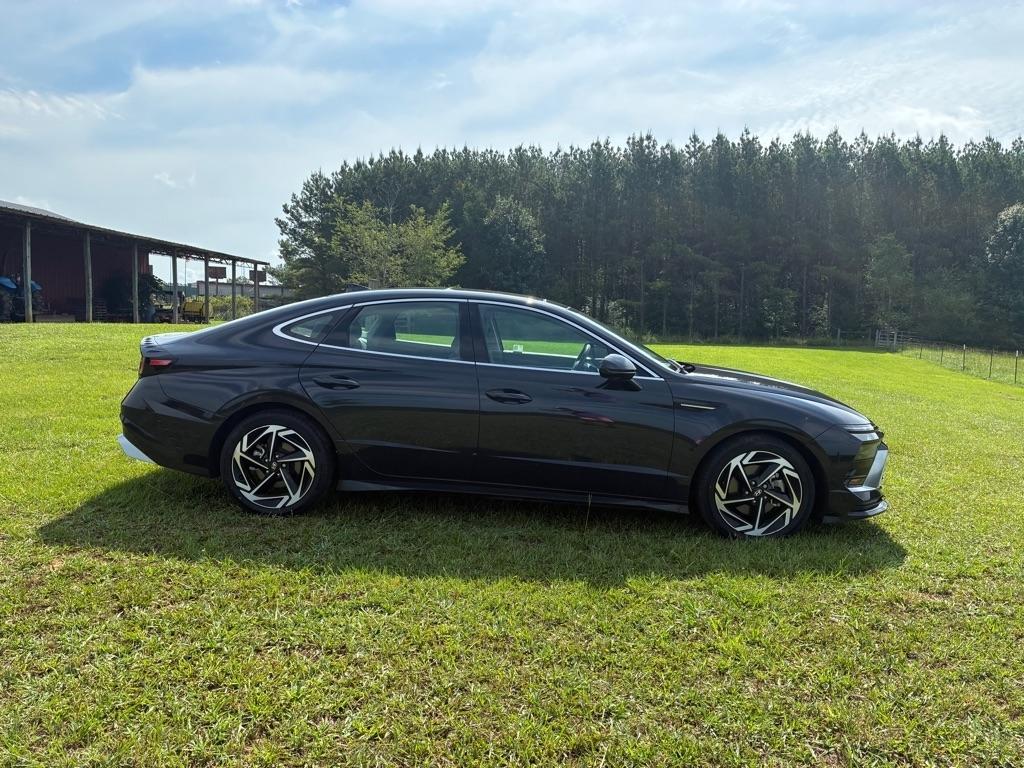 Hyundai Sonata SEL 2.5L FWD 2024