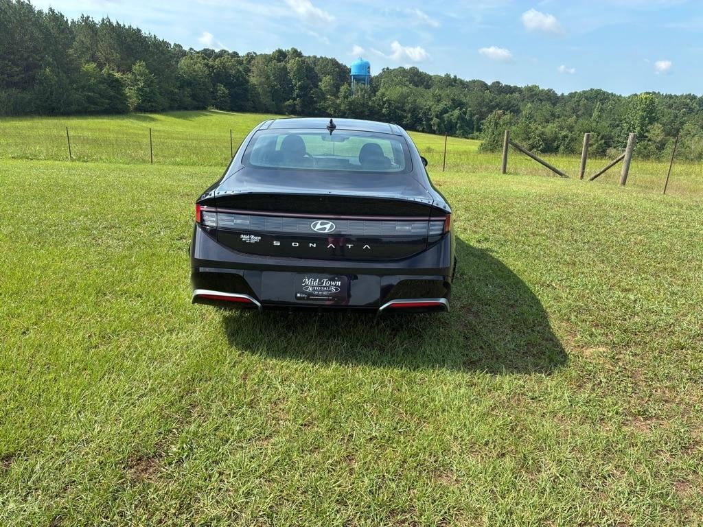 Hyundai Sonata SEL 2.5L FWD 2024