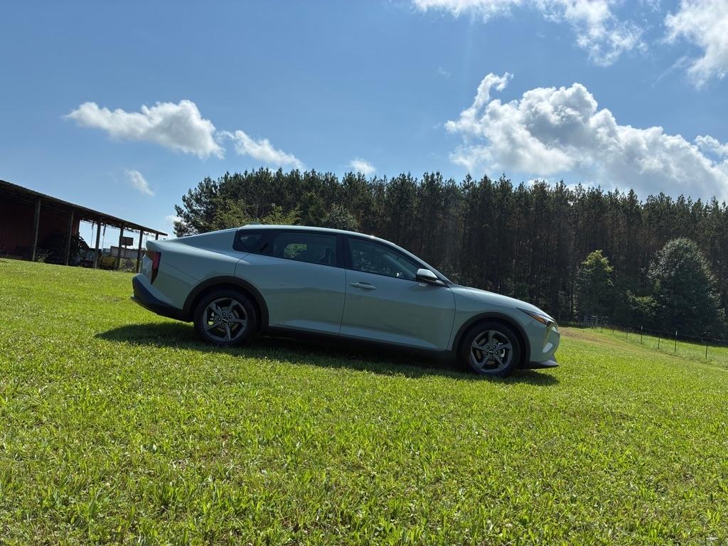 Kia K4 LXS FWD 2025