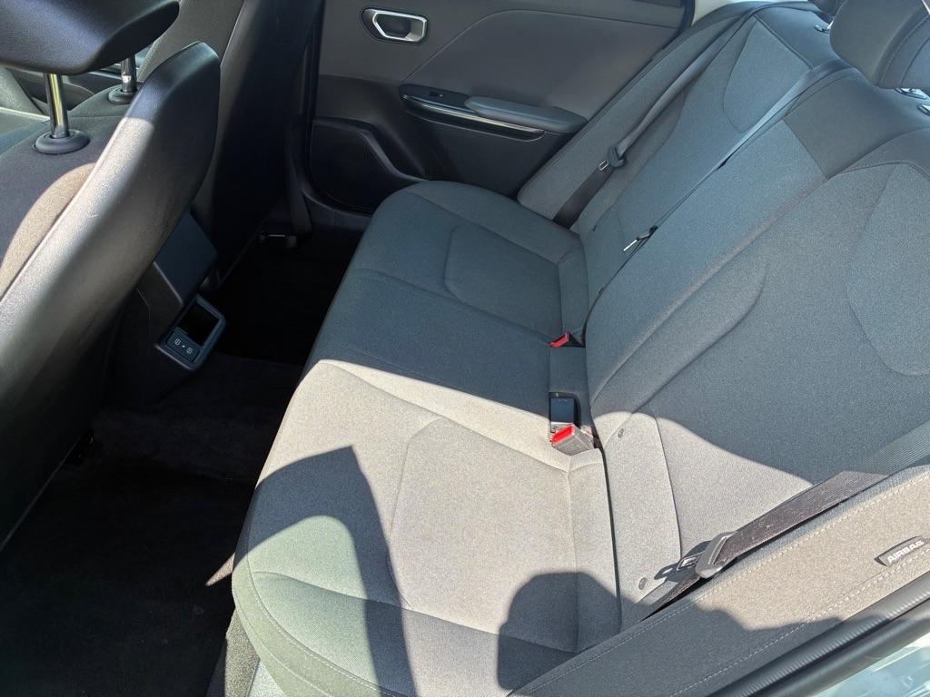 Kia K4 LXS FWD 2025