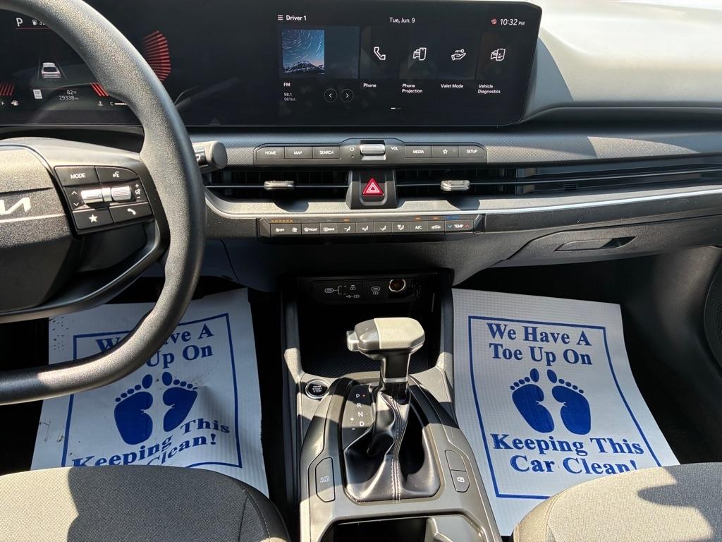 Kia K4 LXS FWD 2025