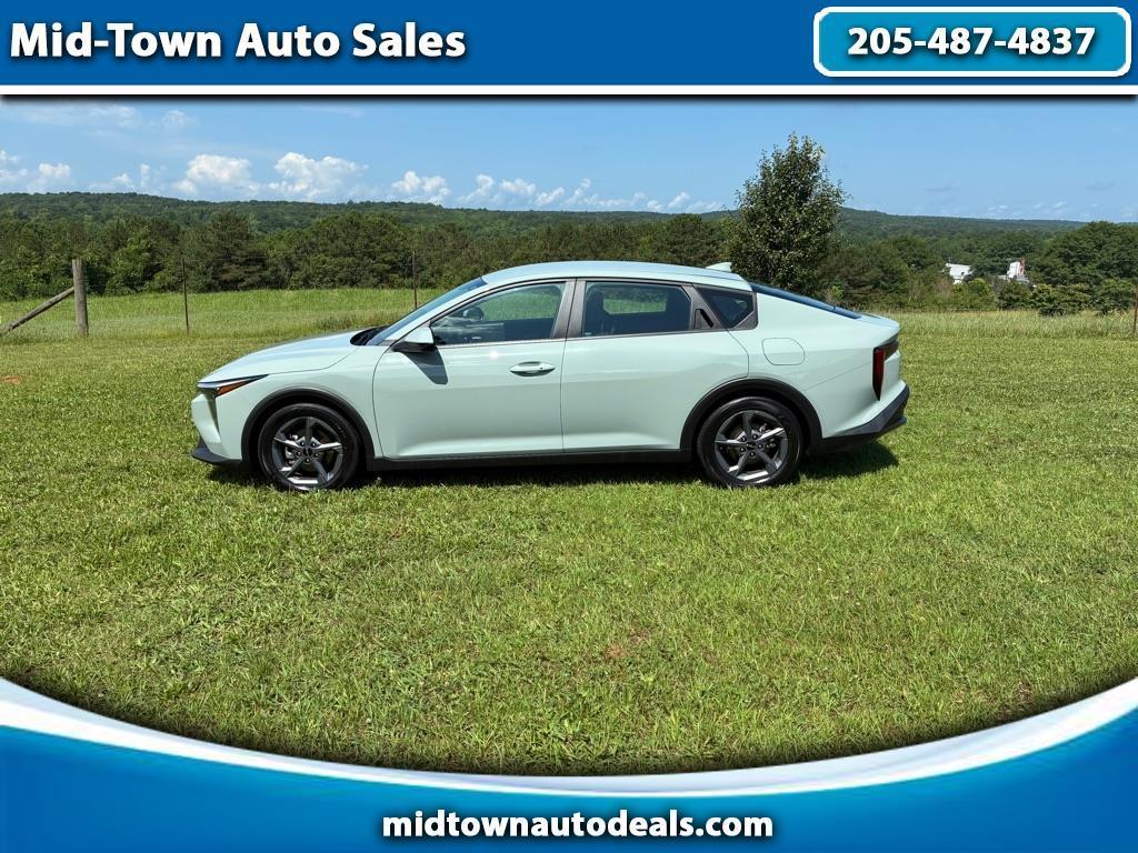 2025 Kia K4 LXS FWD