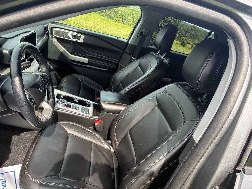 Ford Explorer XLT RWD 2023