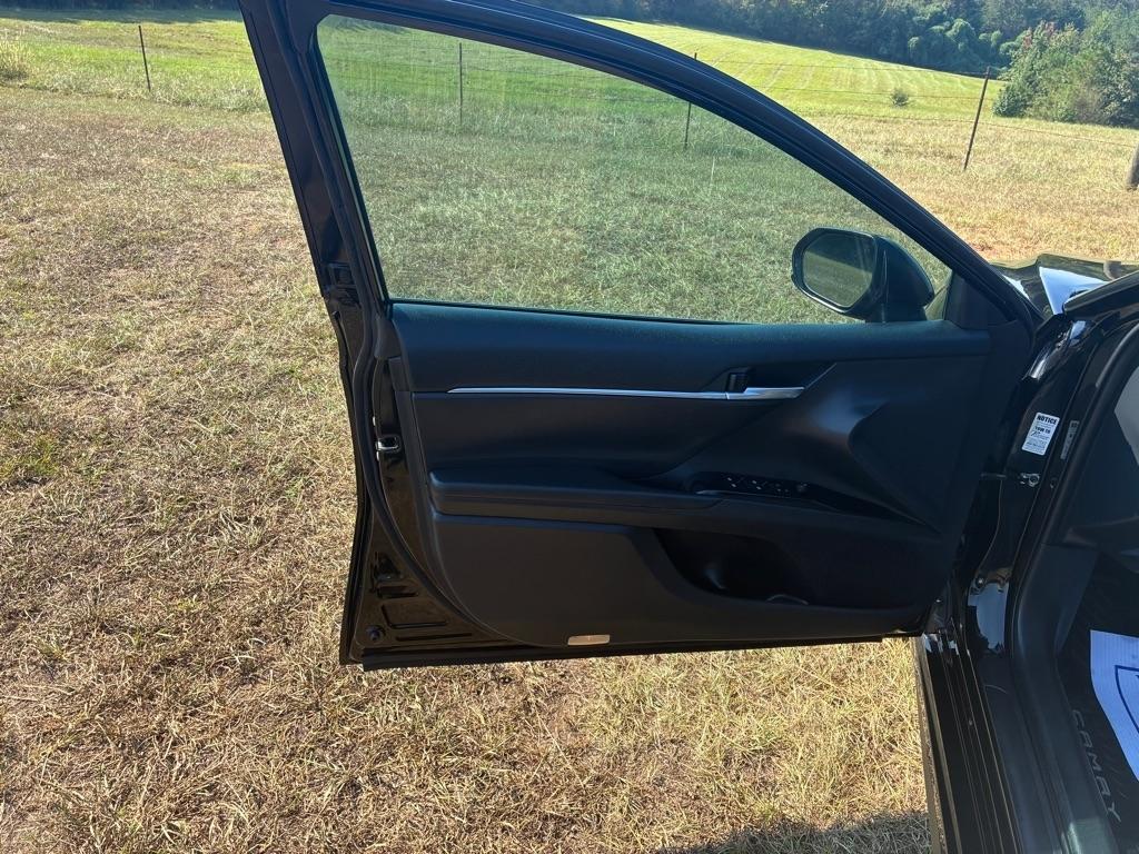 Toyota Camry XLE Auto (Natl) 2018