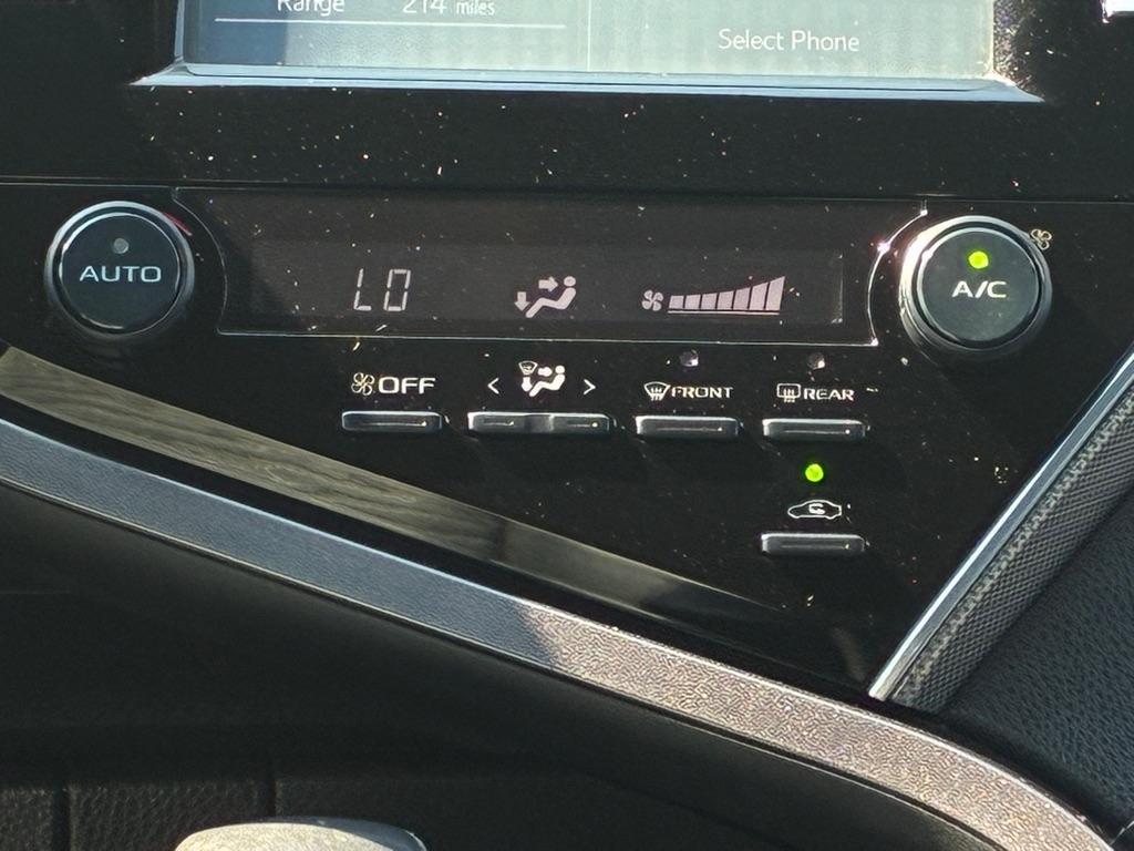 Toyota Camry XLE Auto (Natl) 2018