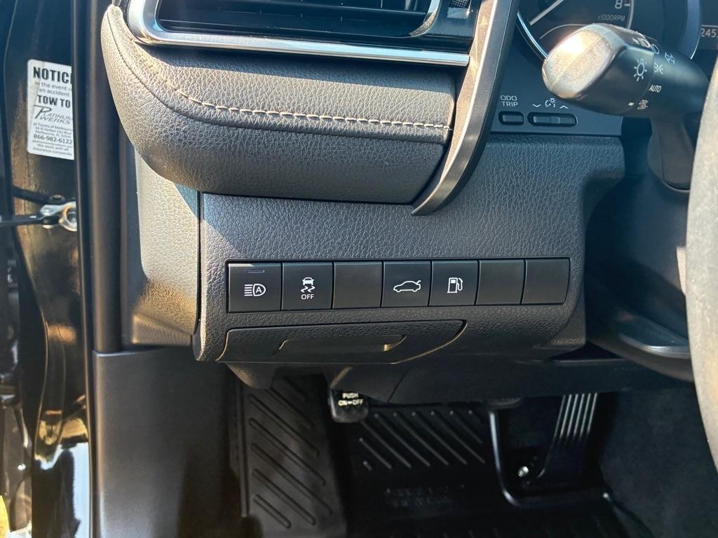 Toyota Camry XLE Auto (Natl) 2018