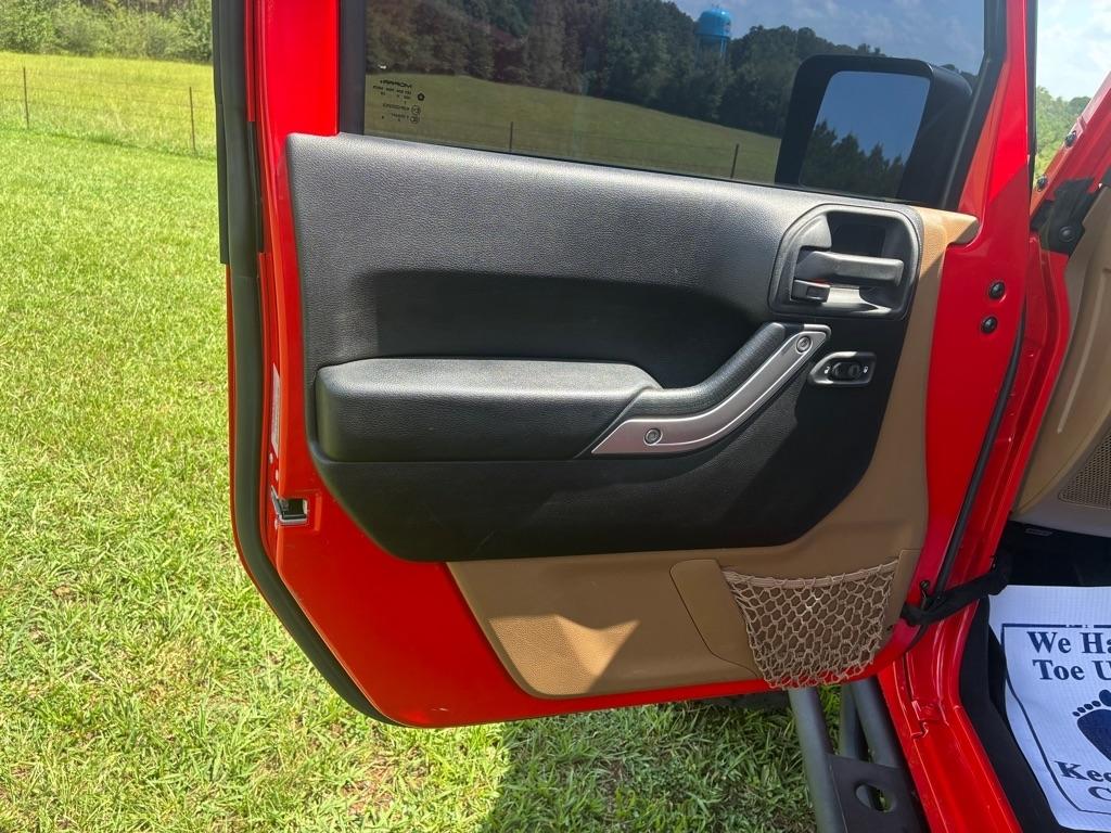 Jeep Wrangler Unlimited 4WD 4dr Sahara 2015