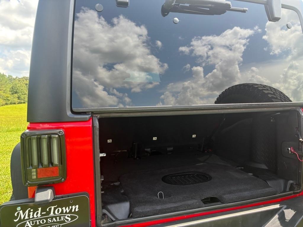 Jeep Wrangler Unlimited 4WD 4dr Sahara 2015