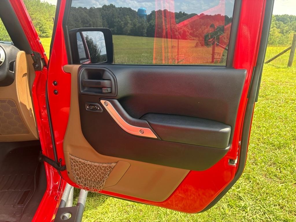 Jeep Wrangler Unlimited 4WD 4dr Sahara 2015