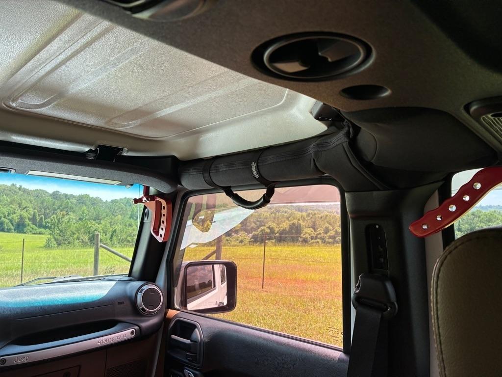 Jeep Wrangler Unlimited 4WD 4dr Sahara 2016