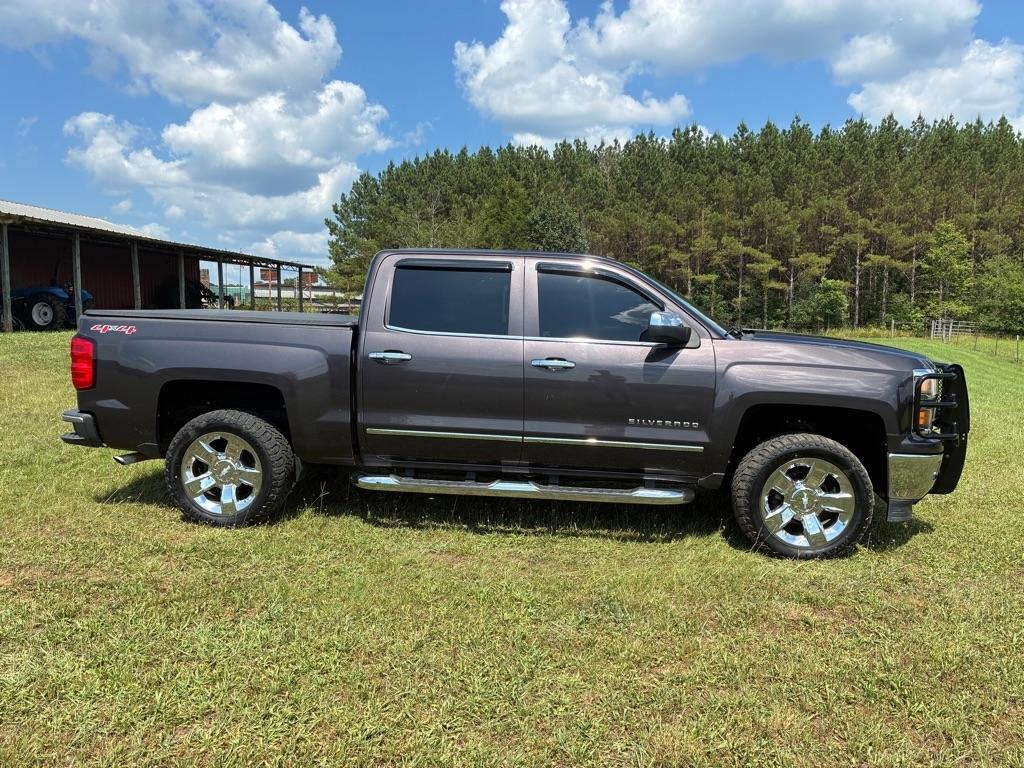Chevrolet Silverado 1500 4WD Crew Cab 143.5" LTZ w/1LZ 2015