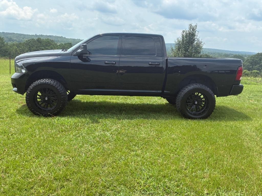 RAM 1500 2WD Crew Cab 140.5" Laramie Limited Edition 2012